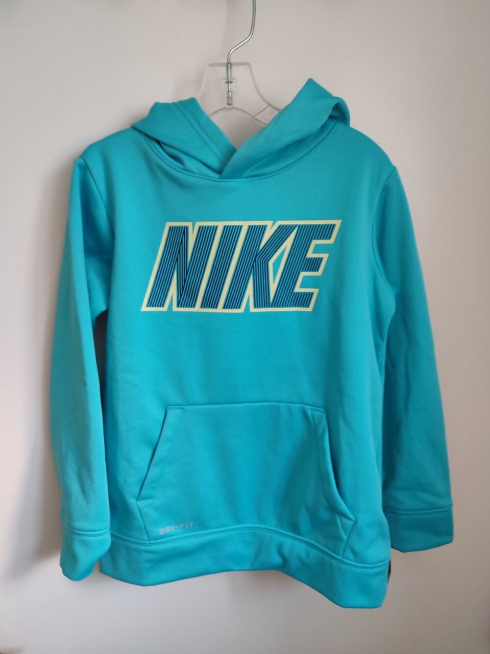 NWT Nike Therma Dri-FIT Hoodie Chlorine Blue - Kids Size 6